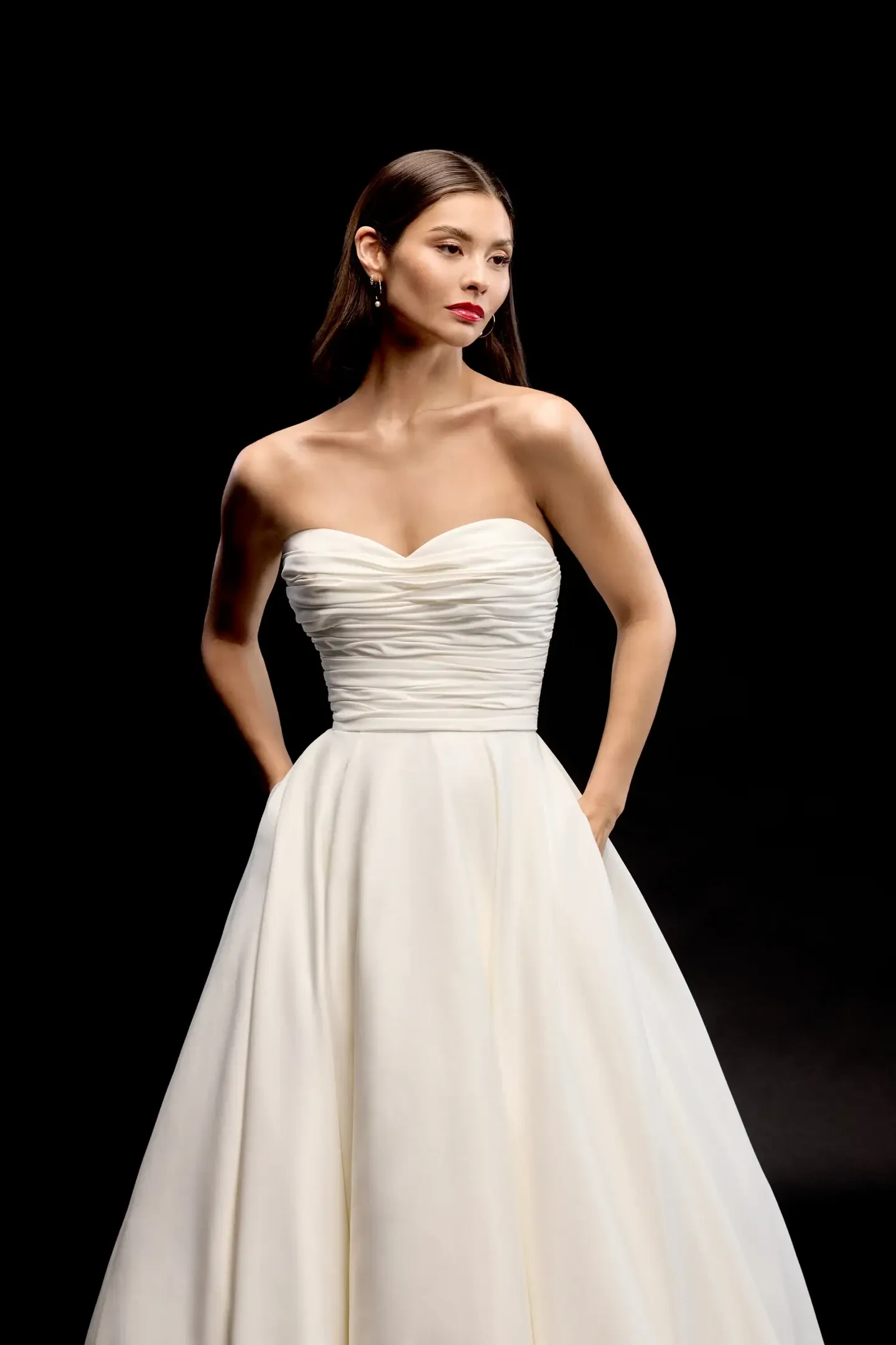 What Makes a Dress &#39;Timeless&#39;? A Closer Look at Bridal Longevity Image